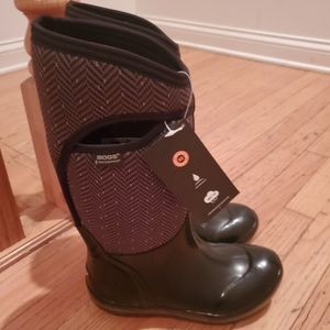 *NWT* Bogs Waterproof Boots Size 7